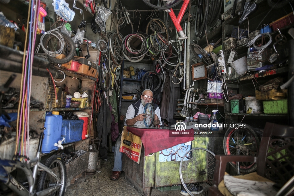 Mahmoud Khail's bike repair shop in Gaza