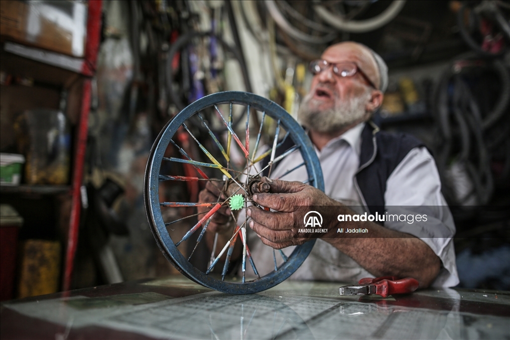 Mahmoud Khail's bike repair shop in Gaza