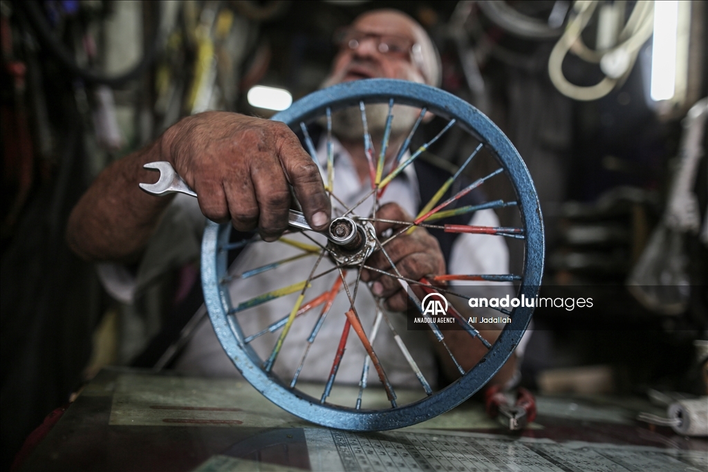 Mahmoud Khail's bike repair shop in Gaza