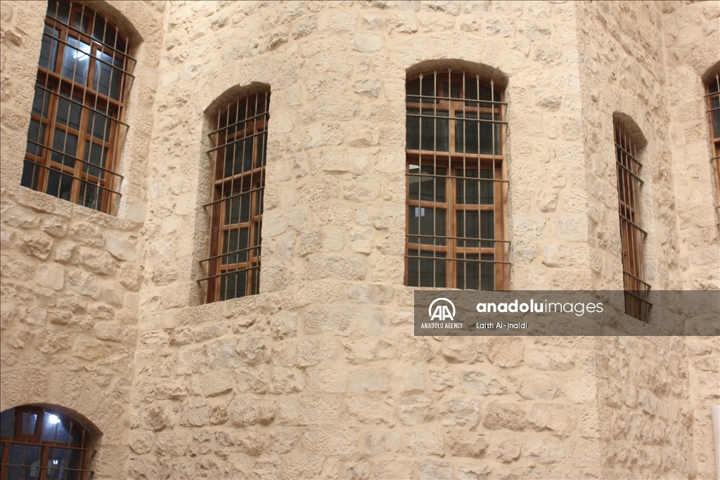 المدرسة "الرشدية" في الكرك الأردنية.. شاهد عثماني على رفعة التعليم