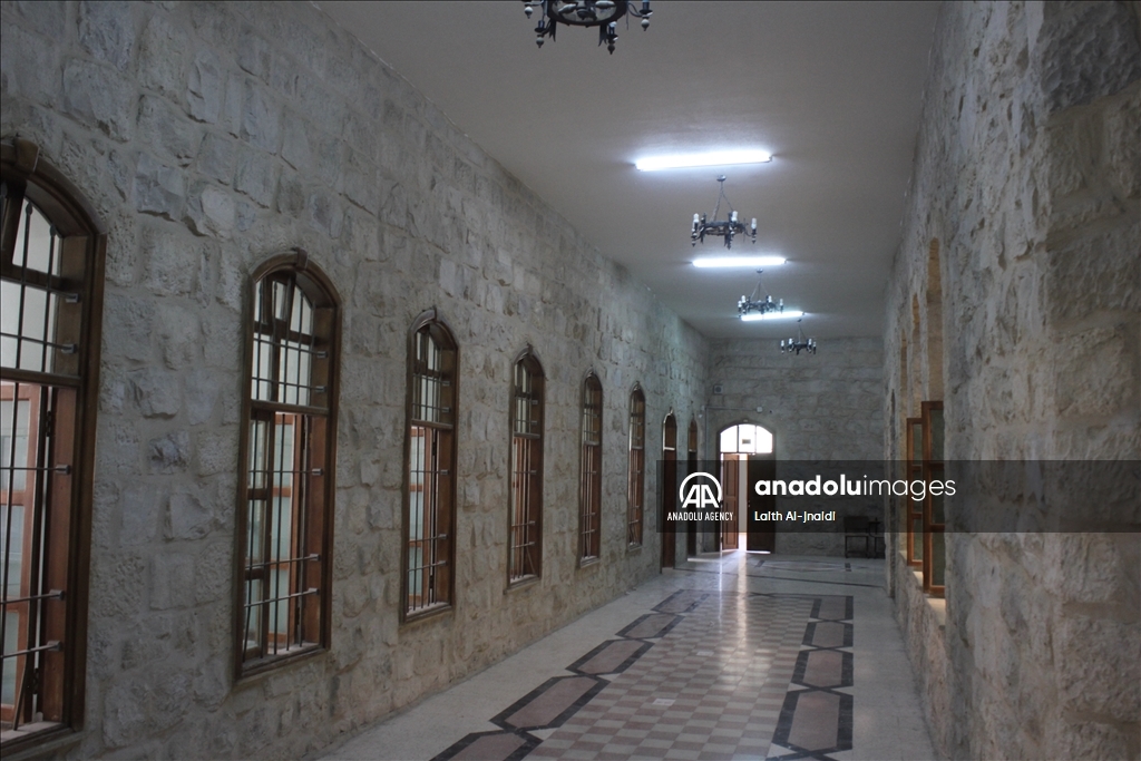 المدرسة "الرشدية" في الكرك الأردنية.. شاهد عثماني على رفعة التعليم