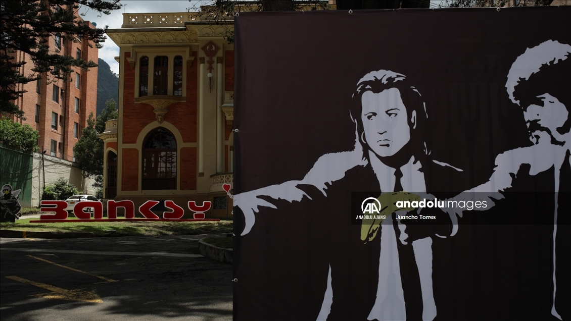 Kolombiya'da Banksy'nin "Genius or Vandal" sergisi