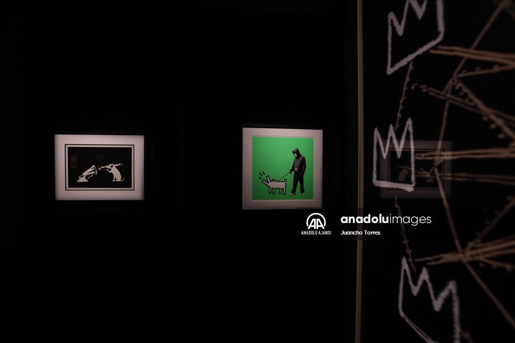 Kolombiya'da Banksy'nin "Genius or Vandal" sergisi