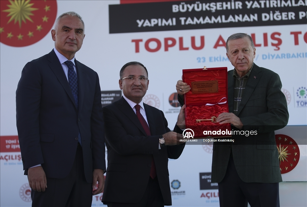 Cumhurbaşkanı Recep Tayyip Erdoğan, Diyarbakır'da