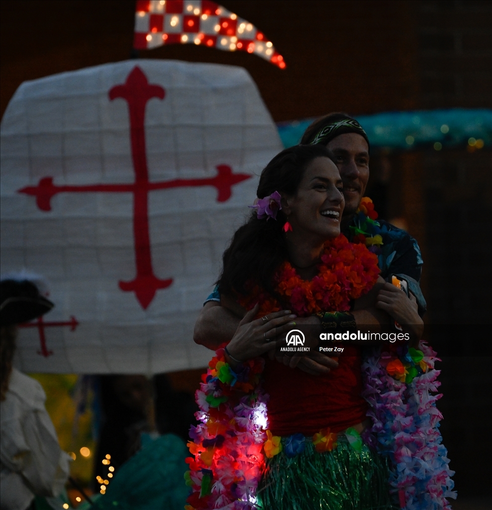 كارولاينا الأمريكية تحتفل بـ