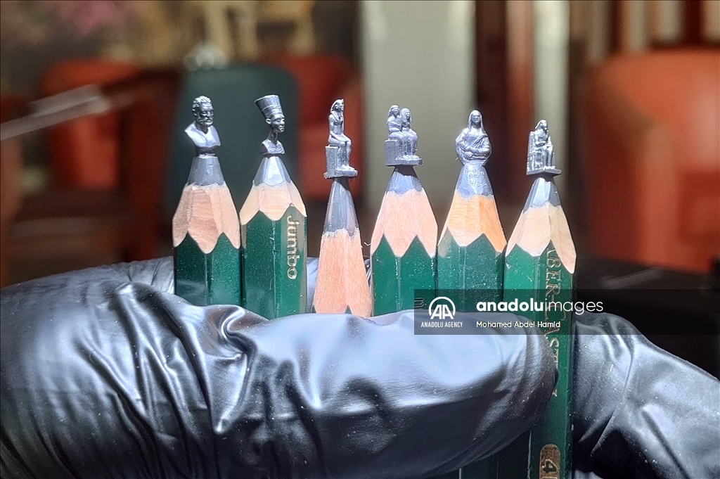 Egyptian artist turns pencil tips into art