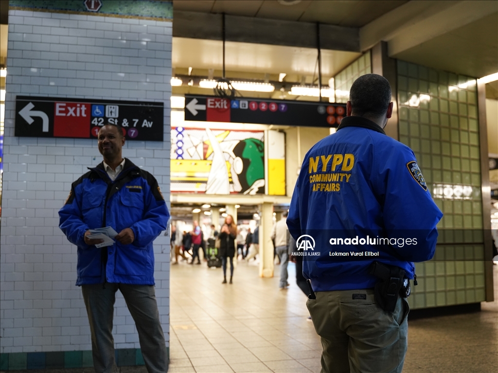 New York metrosunda artan suç oranları nedeniyle güvenlik önlemleri artırıldı