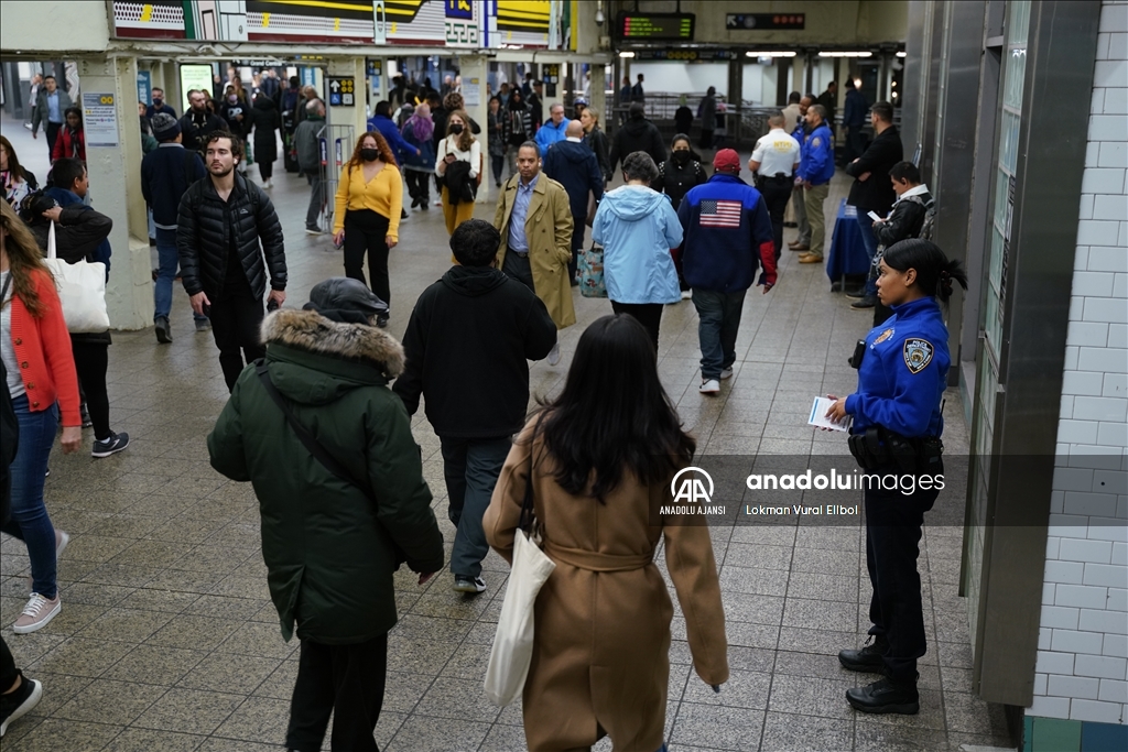 New York metrosunda artan suç oranları nedeniyle güvenlik önlemleri artırıldı