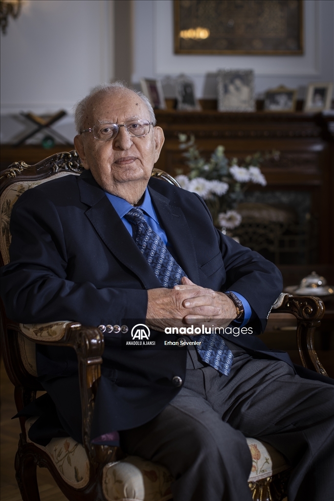 Hüsamettin Cindoruk