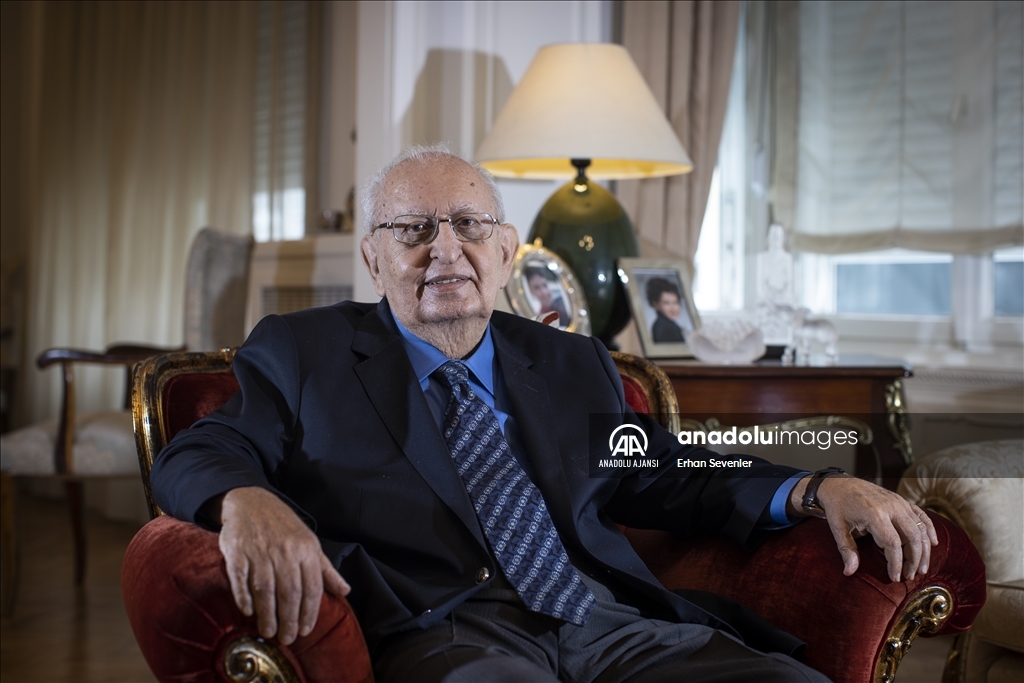 Hüsamettin Cindoruk
