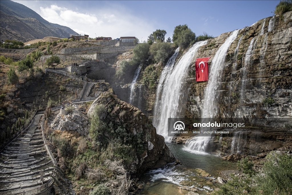 Komandolardan Cumhuriyetin 99. yılında "Her yerdeyiz" mesajı