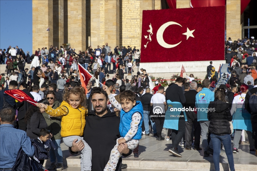 Anıtkabir'de 29 Ekim Cumhuriyet Bayramı coşkusu