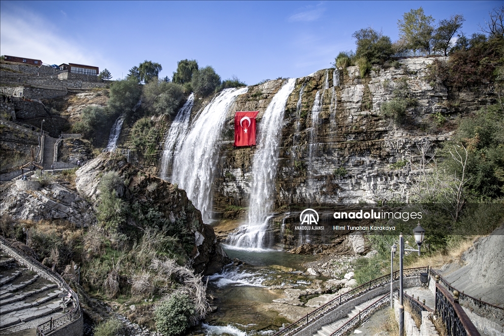 Komandolardan Cumhuriyetin 99. yılında "Her yerdeyiz" mesajı