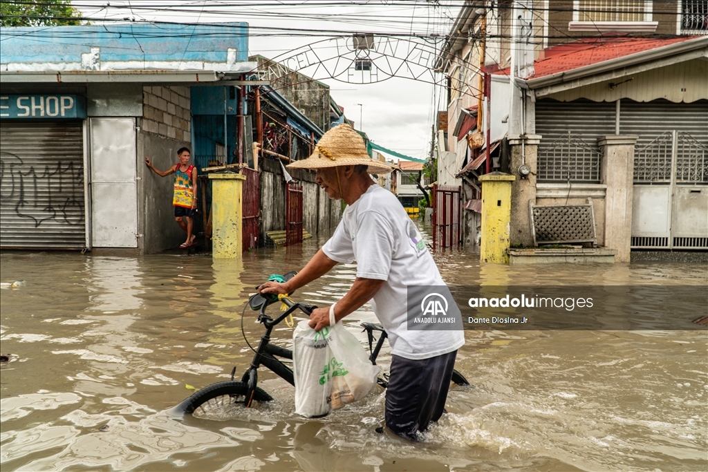 Tropik Fırtına Nalgae Filipinler'i vurdu