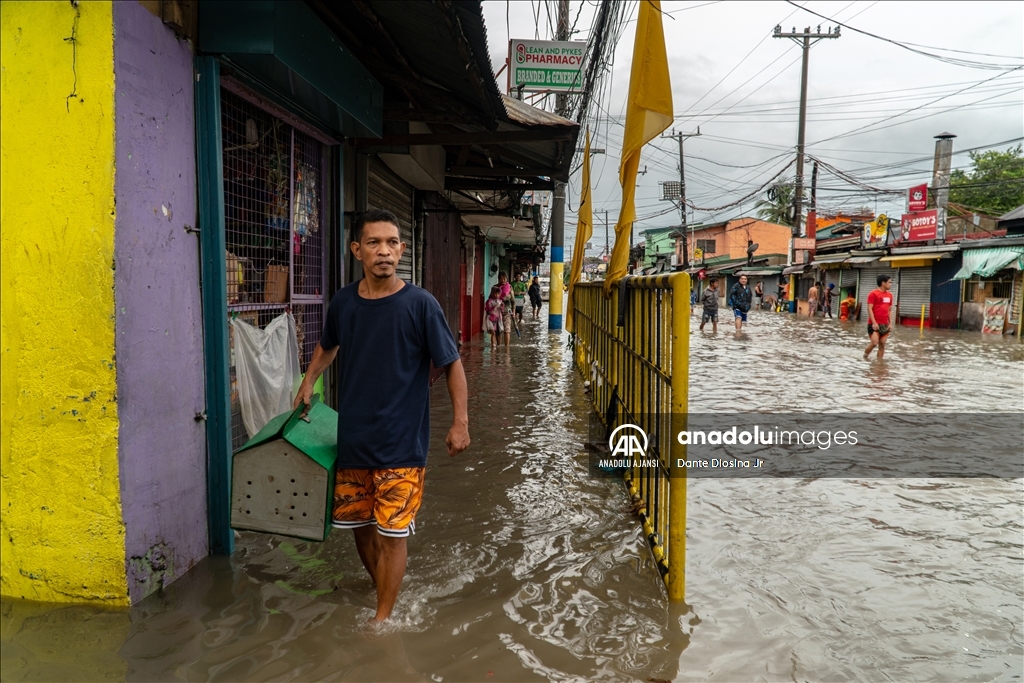 Tropik Fırtına Nalgae Filipinler'i vurdu