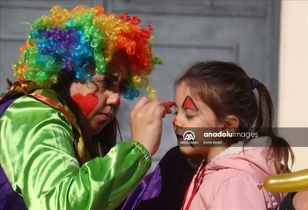 Türk Kızılay, "Kızılay Haftası Sokağı'nda" miniklerle buluştu