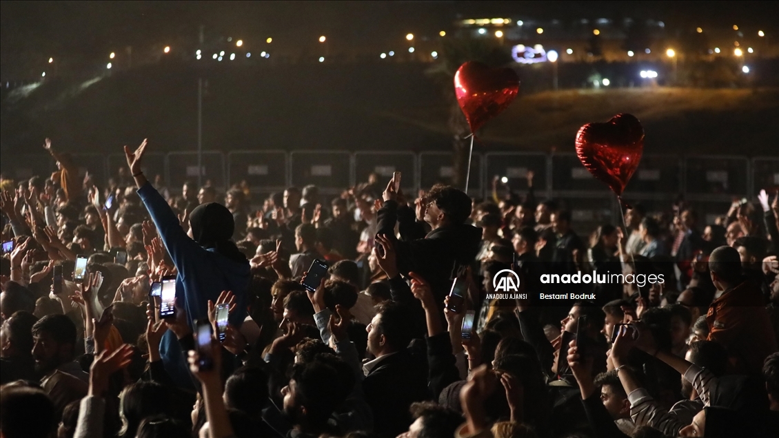 Cizre'de binlerce kişi konser ve DJ performansıyla eğlendi