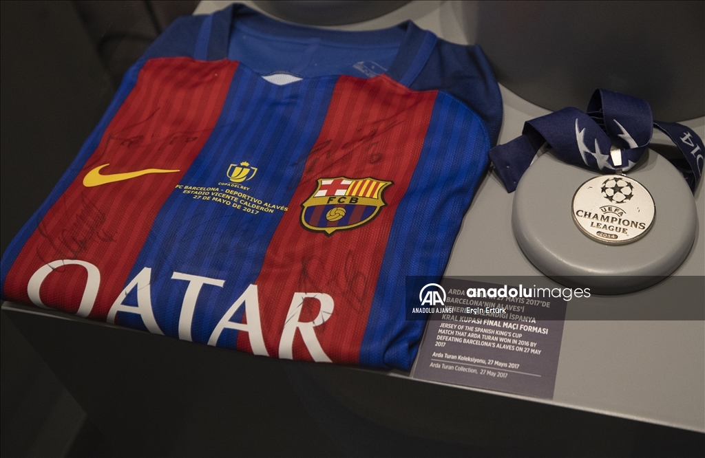 Türk Futbol Tarihi Sergisi ziyaretçilerini ağırlıyor