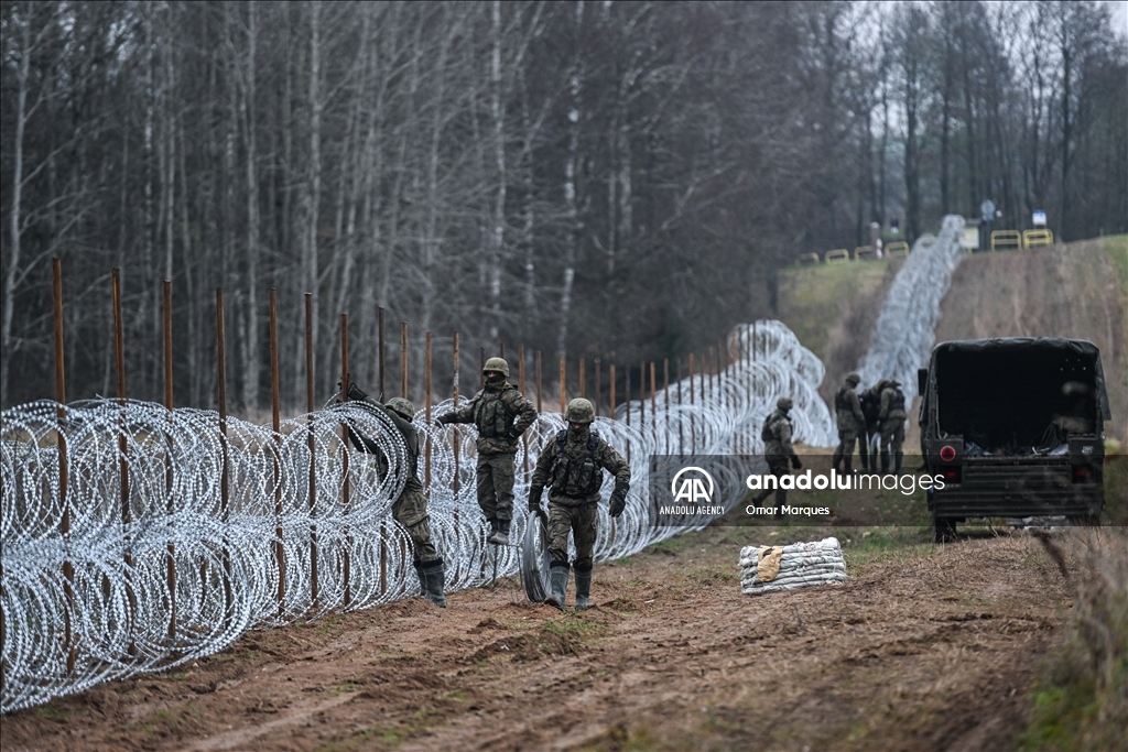 Poland starts to build barbed wire fence with Russian exclave Kaliningrad