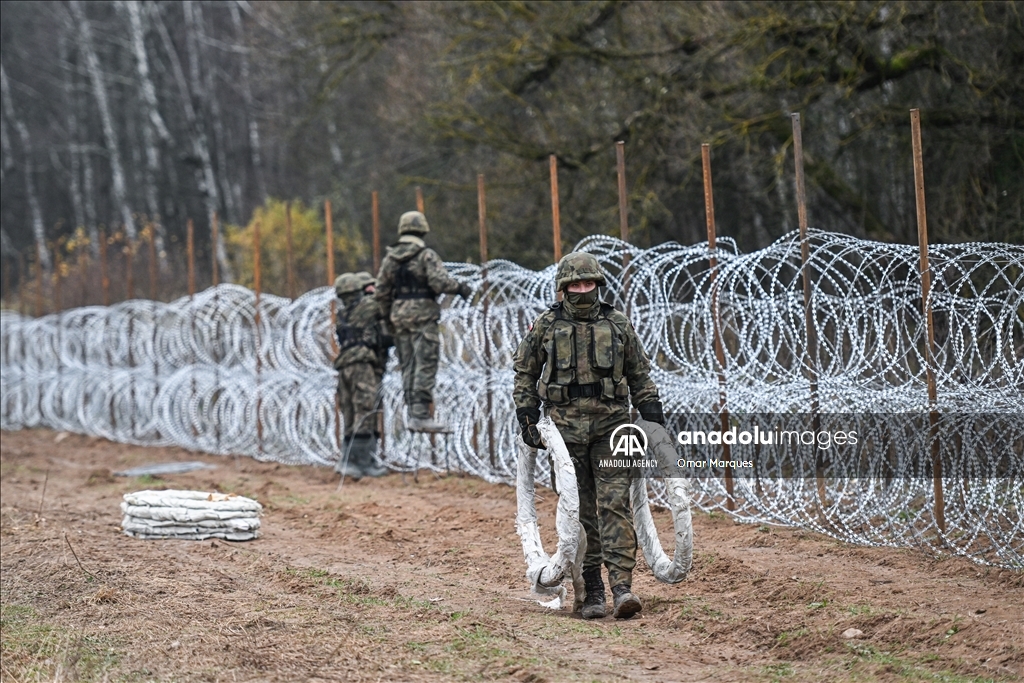 Poland starts to build barbed wire fence with Russian exclave Kaliningrad