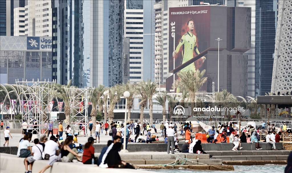 Katar, rrugët kryesore dhe rrokaqiejt zbukurohen për përgatitjet e Kupës së Botës