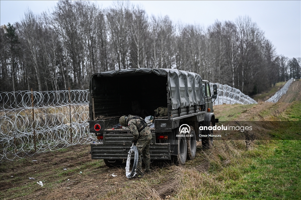 Poland starts to build barbed wire fence with Russian exclave Kaliningrad