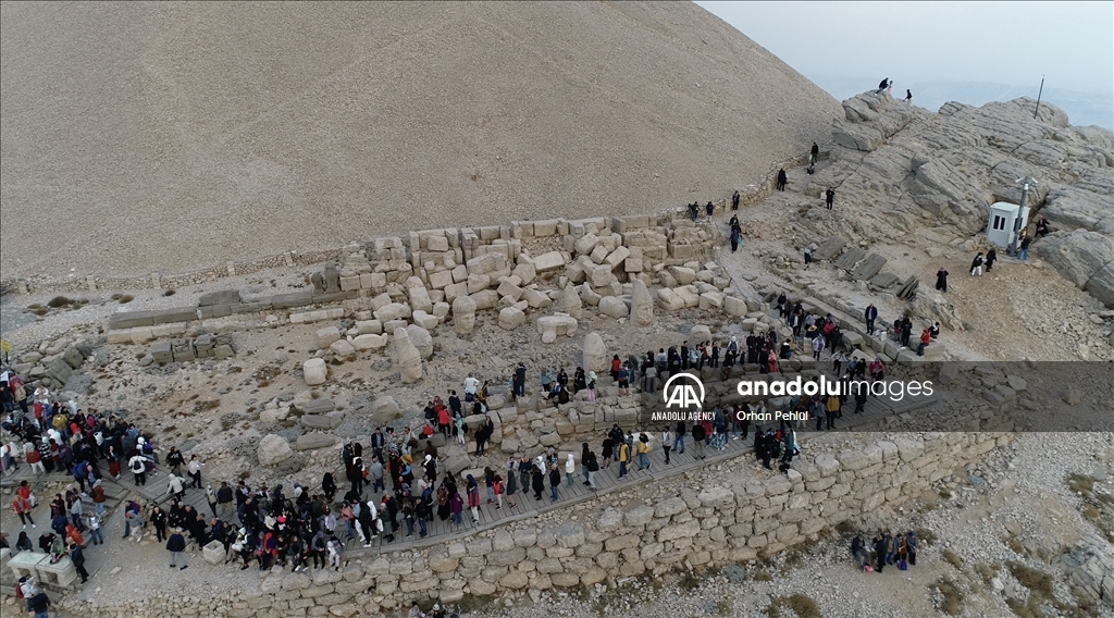تركيا.. جبل نمرود يستقطب قرابة 223 ألف زائر