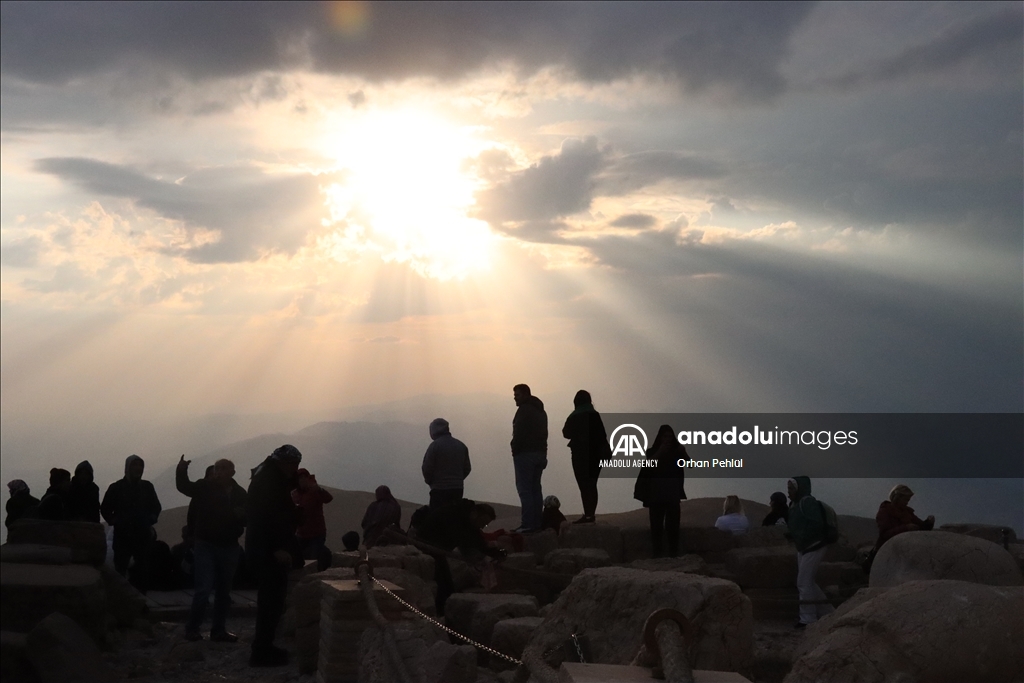 تركيا.. جبل نمرود يستقطب قرابة 223 ألف زائر