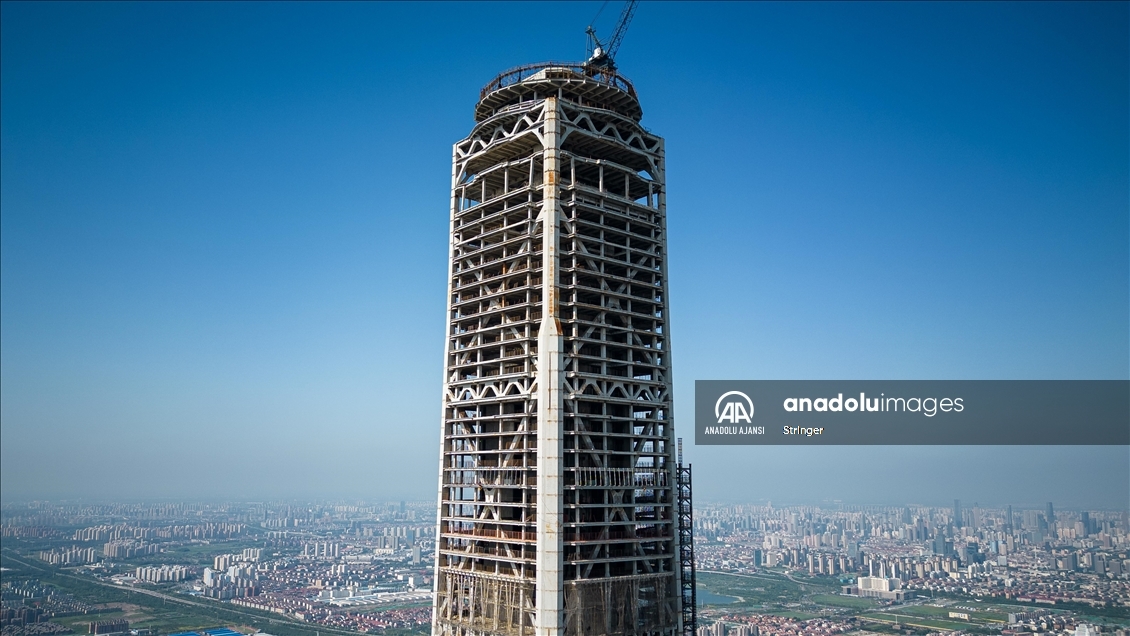 Çin'de inşaatı tamamlanmamış gökdelen: Goldin Finance 117