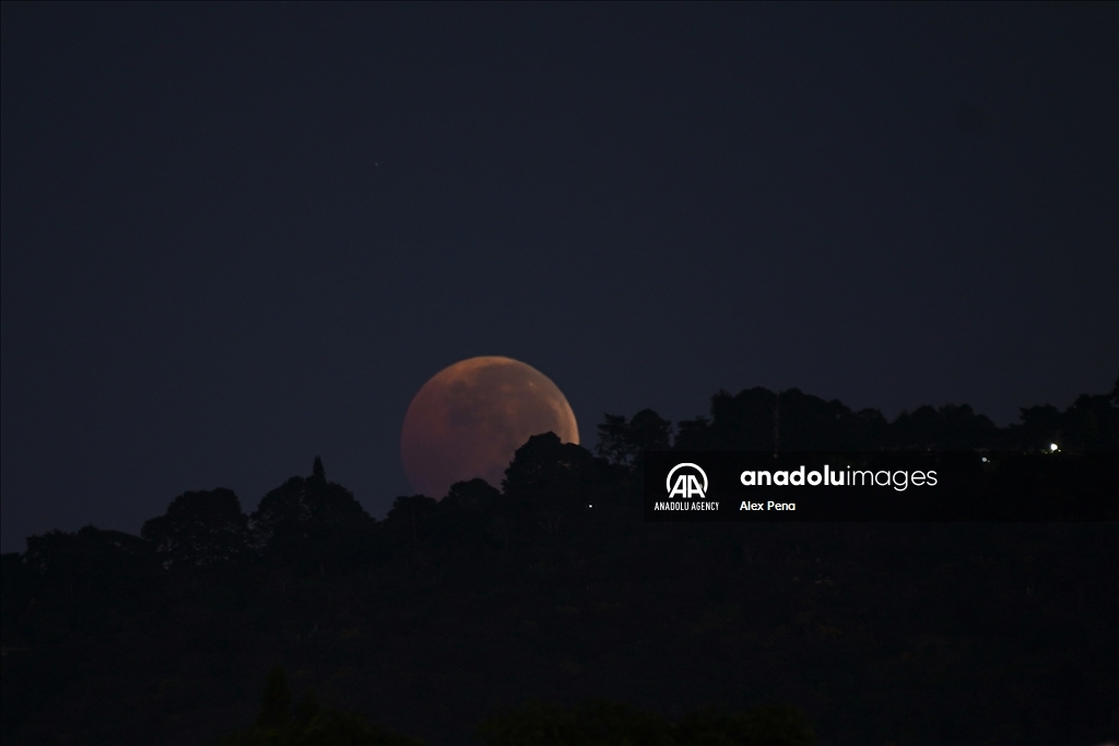 Lunar Eclipse in El Salvador