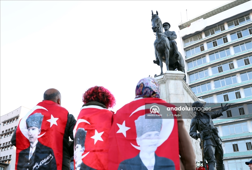 Büyük Önder Atatürk'ü anıyoruz