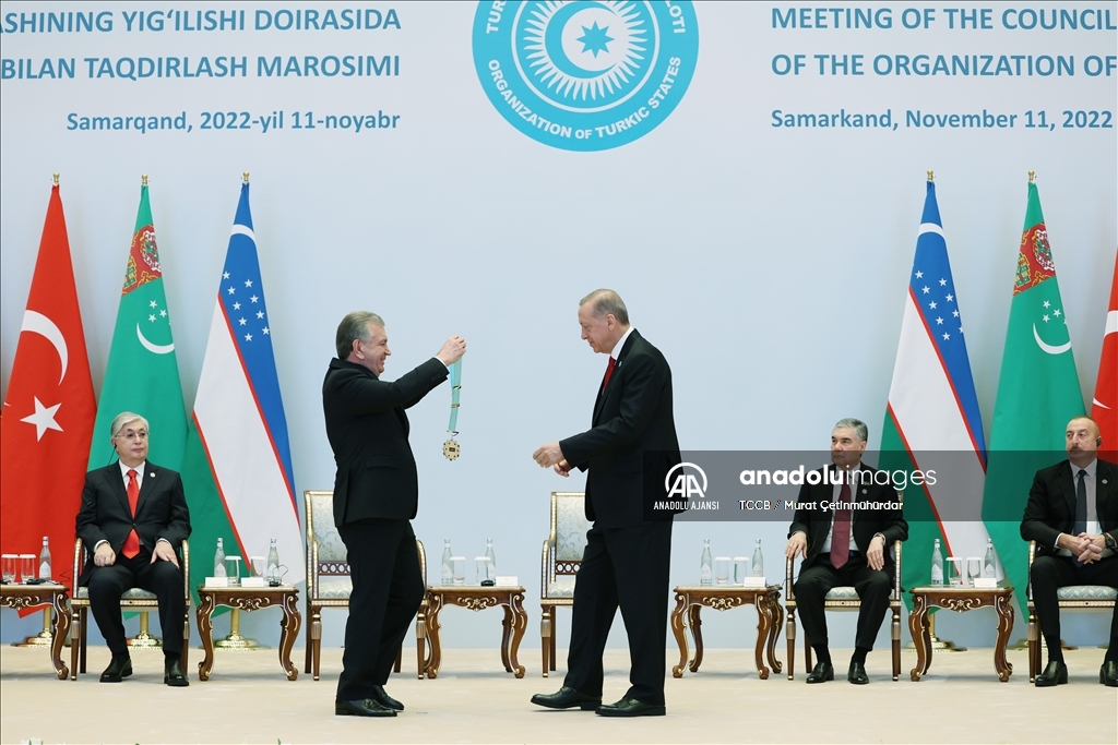 Cumhurbaşkanı Erdoğan'a Semerkant'ta "Türk Dünyası Ali Nişanı" verildi