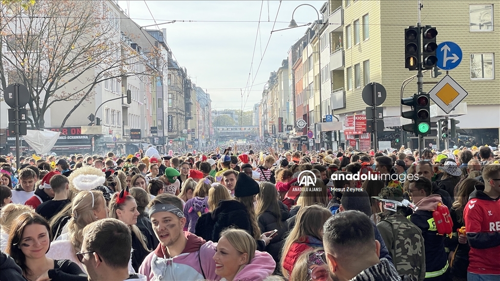 Almanya'da "5. Mevsim" karnaval sezonu başladı
