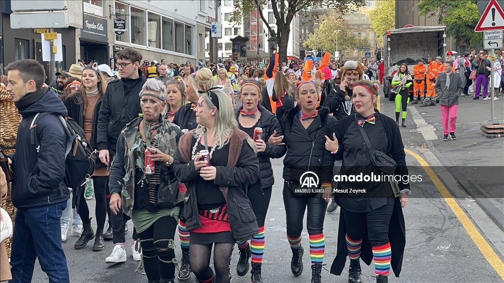 Almanya'da "5. Mevsim" karnaval sezonu başladı