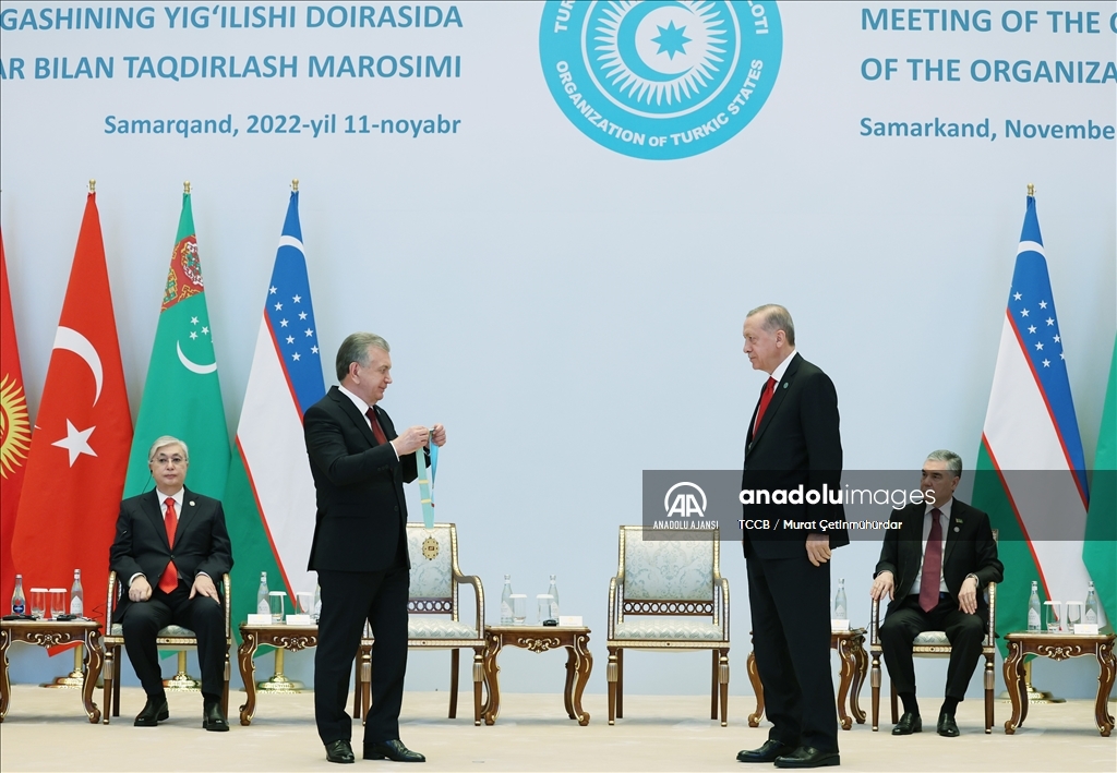 Cumhurbaşkanı Erdoğan'a Semerkant'ta "Türk Dünyası Ali Nişanı" verildi