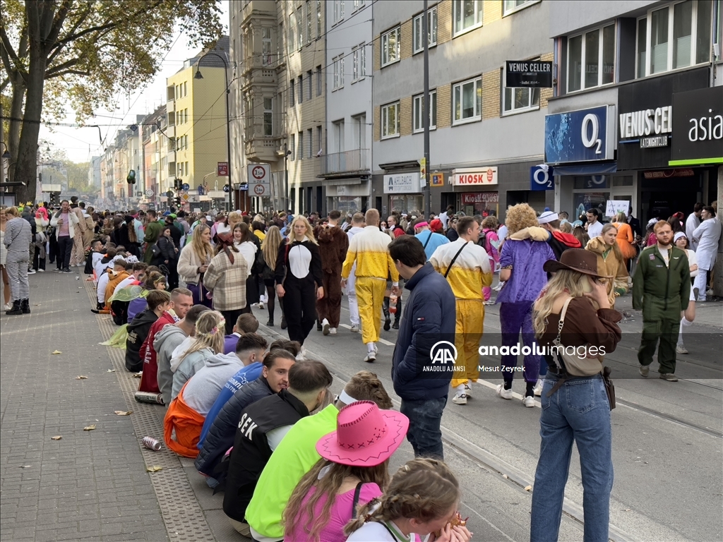 Almanya'da "5. Mevsim" karnaval sezonu başladı
