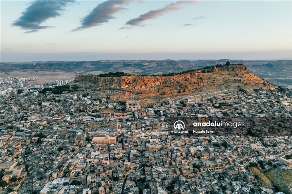 Mardin'de bazı tarihi mekanlar dron ile görüntülendi