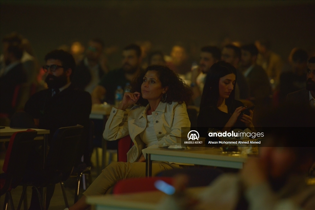 هەولێر .. هاووڵاتیان بە جۆش و خرۆشەوە سەیری یاری دەستپێکی مۆندیالی ٢٠٢٢ دەکەن 