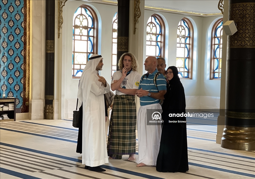 طرفداران فوتبال در قطر با اسلام آشنا می‌شوند