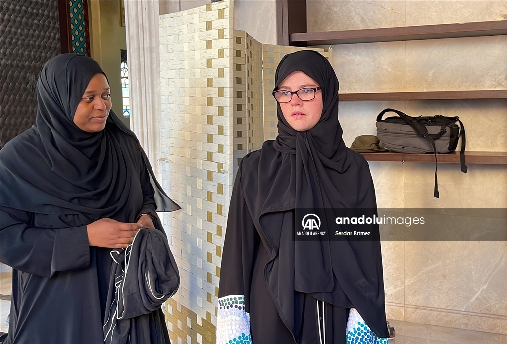 طرفداران فوتبال در قطر با اسلام آشنا می‌شوند