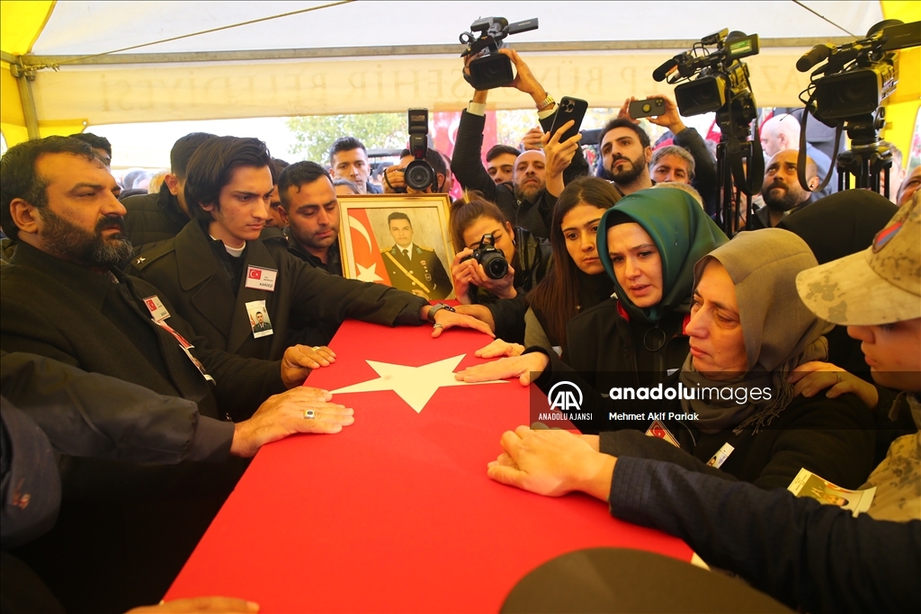Şehit Piyade Teğmen Duabey Onur Öztürkmen Gaziantep’te son yolculuğuna uğurlandı