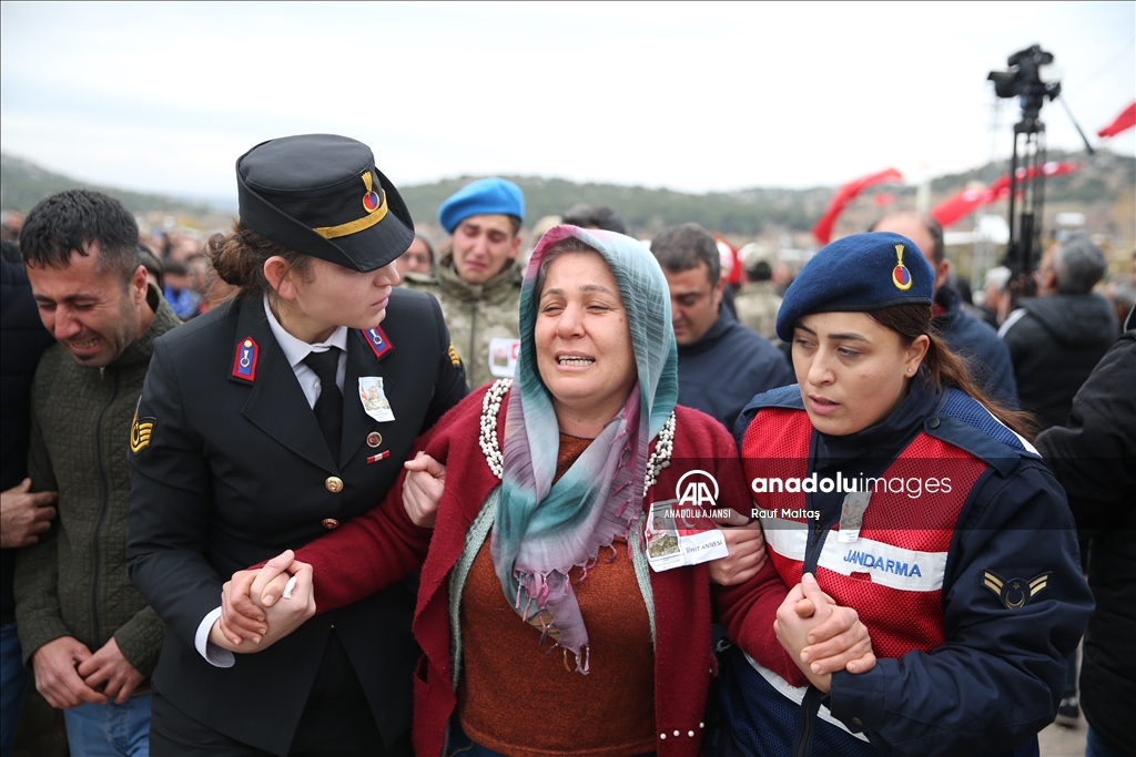 Şehit Piyade Er Mehmet Demir, Adıyaman'da son yolculuğuna uğurlandı