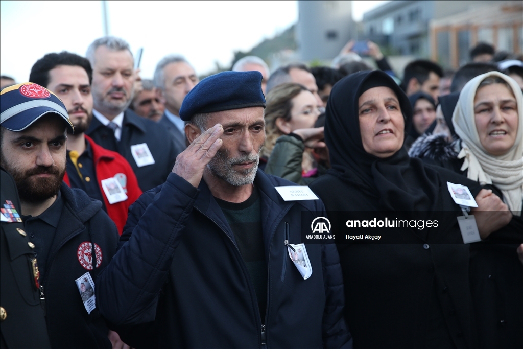 Şehit İsmail Ünal'ın cenazesi Ordu-Giresun Havalimanı'na getirildi