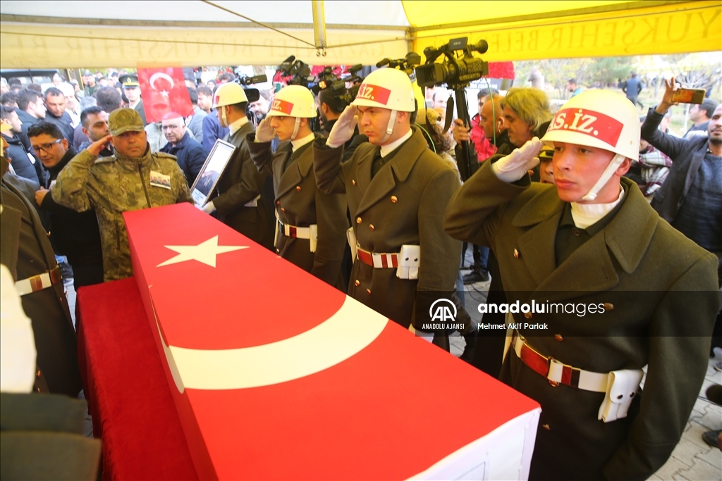 Şehit Piyade Teğmen Duabey Onur Öztürkmen Gaziantep’te son yolculuğuna uğurlandı