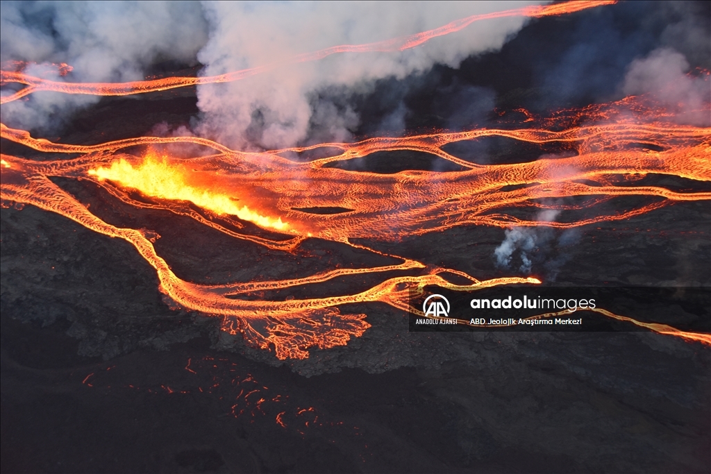 Dünyanın en büyük aktif yanardağı Mauna Loa 38 yıl sonra harekete geçti
