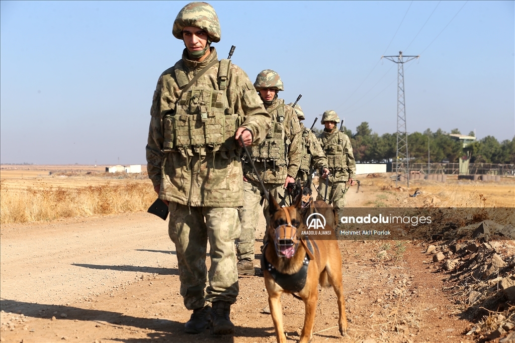 Suriye sınırında görev yapan Mehmetçik, yerli silah ve teçhizatlarla vatan nöbetinde