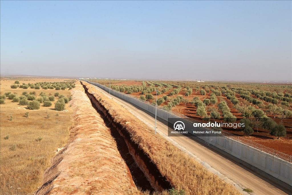 Suriye sınırında görev yapan Mehmetçik, yerli silah ve teçhizatlarla vatan nöbetinde
