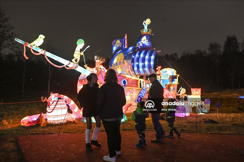 Krakow'daki ışık bahçesi bu yıl Peter Pan temasıyla ziyaretçileriyle buluştu