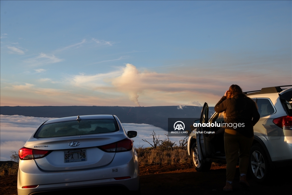 38 yıl sonra harekete geçen, Dünya'nın en büyük aktif yanardağı Mauna Loa'da gün doğumu