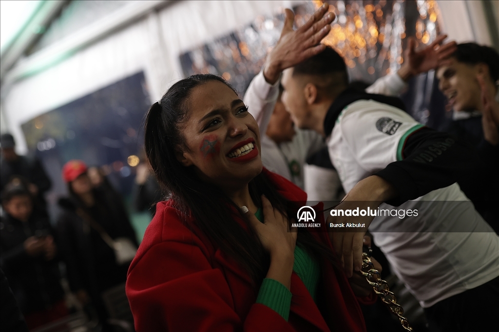 شادی خیابانی مردم مراکش پس از شکست اسپانیا در جام جهانی